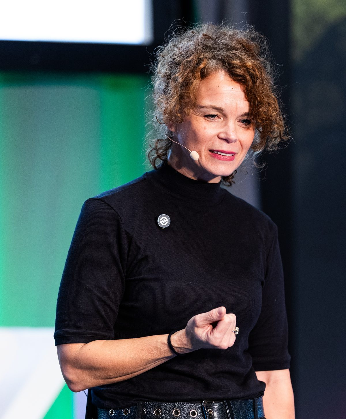 Petra Wagener im Gespräch, nah